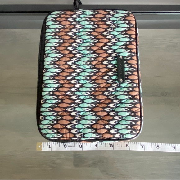 Vera Bradley Blue & Brown Patterned IPad Sleeve - Picture 7 of 7